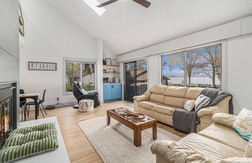 Silver Lake Haus | NEW LISTING: Beautiful cottage on the shores of Silver Lake with stunning water & dune views.