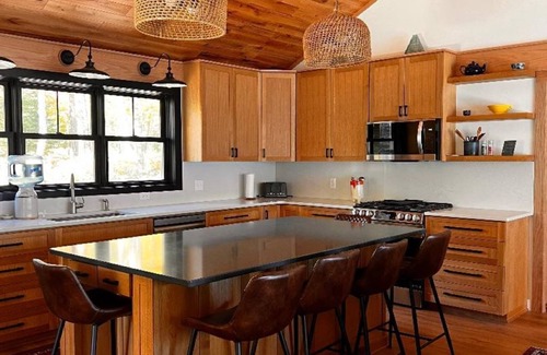 Herbster Hütte | New Listing!!! Ripple View is available for guest stays on Lake Superior!