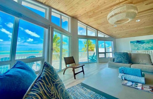 Hartswell Haus | New Listing The Bahama Island House
