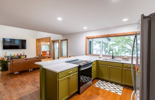 Dunlap Haus | NEW LISTING! The Launch Pad- Unrivaled Views of Sequatchie Valley.