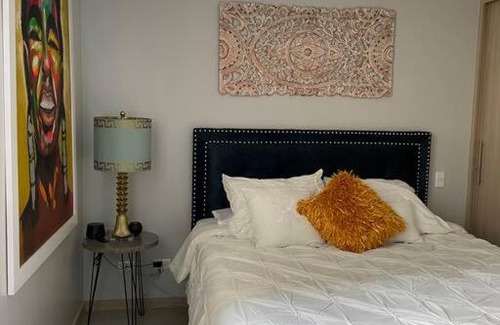 Bello Wohnung | New Lovely 3 bedroom condo with an AWESOME view!