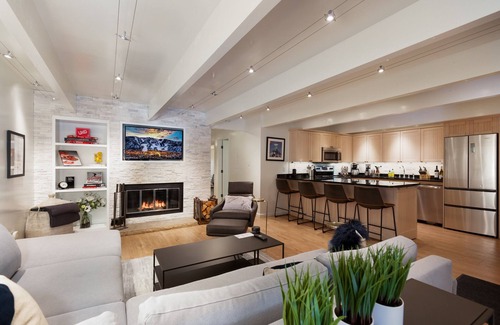 Aspen Eigentumswohnung | New Luxury 2Br Centrally Located Aspen Condo - Steps from the Aspen Mtn. Gondola