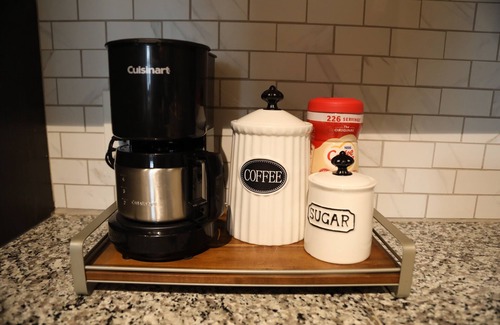 Loring Heights Wohnung | NEW Luxury Stay : Coffee Bar, Scenic Views & Pool in the Heart of Atlanta