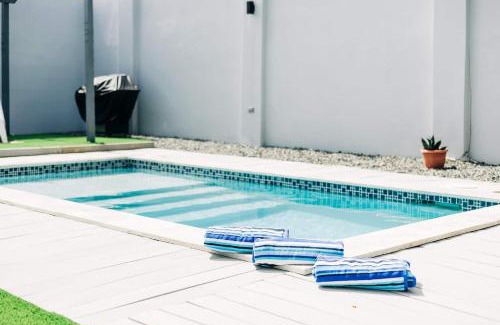 Wayaka Haus | New Modern 3br Private Pool, 6min Form The Beach
