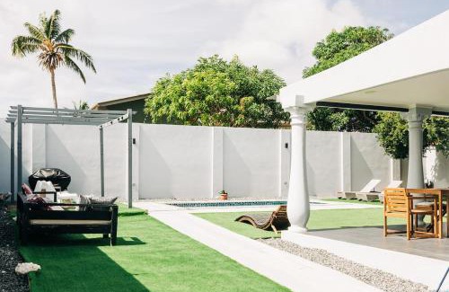 Wayaka Haus | New Modern 3br Private Pool, 6min Form The Beach