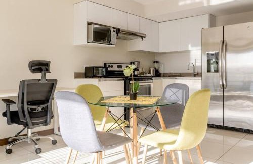 San Jose Wohnung | New & Modern APT - 100 MBPS 15 min from airport