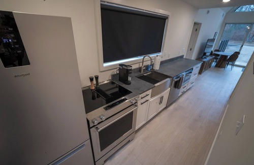 Wellston Skihütte | New Modern Chalet in the Woods - Near fishing, hiking, atv snow trails. Cabin 1