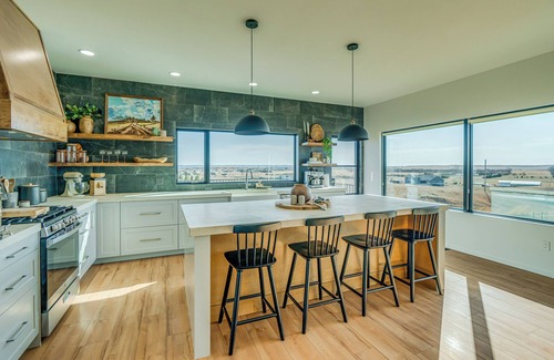 Bismarck Sonstige | New Modern Farmhouse with Epic Views