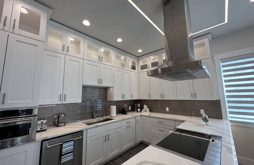 Newport Haus | New Modern Home in Bellevue