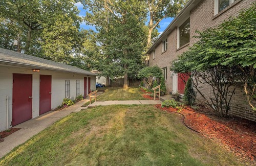 Bedford Wohnung | NEW! Modern Loft 15 Min to Downtown Toledo