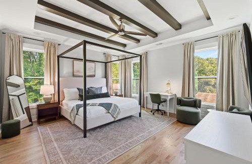 Scottdale Haus | New Modern Luxurious Woodland Retreat home