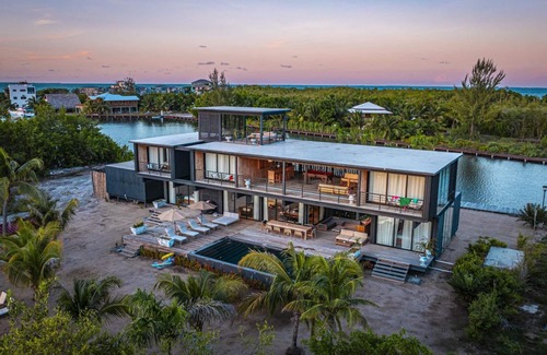 Placencia Villa | NEW Modern Ocean Front Villa on Private Island