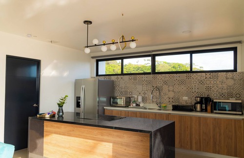 Uvita Haus | New Modern Villa, Excellent Location
