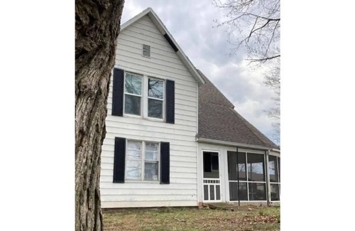 Farmington Haus | NEW! Original Farm House w/pool and tons of charm