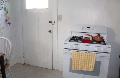 West Riverside Haus | New Orleans House in Uptown Two Blocks to Magazine St.