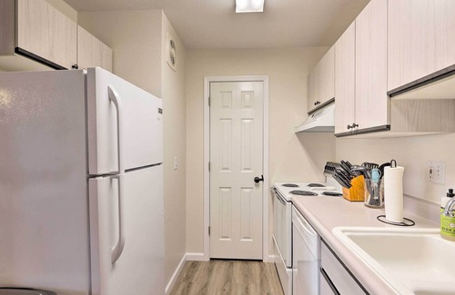 Pullman Eigentumswohnung | NEW! Pullman Condo w/ Balcony ~ 1 Mi to WSU Campus