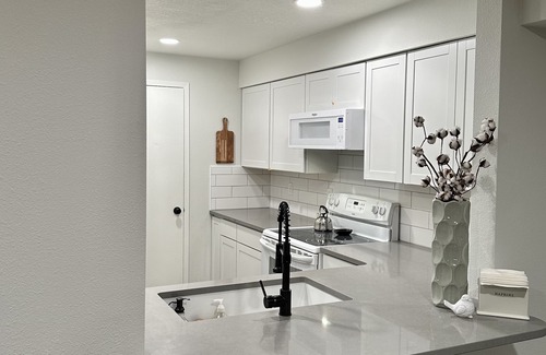 Eagle Haus | NEW REMODEL in the Heart of Eagle near BOISE