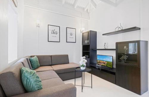 Punto de Oro Haus | New Renovated 3br Escape - 30 Off 4th Night Sept