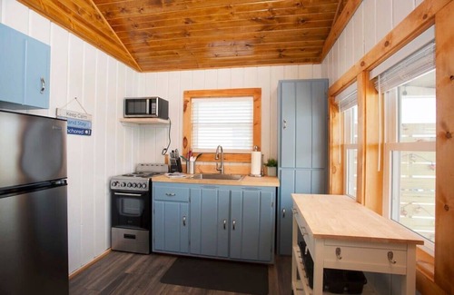 Greenbush Kabine | New renovated bathroom & new roof - Lake Huron 2!