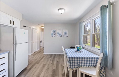 Mifflinburg Haus | New Renovated House within Campground