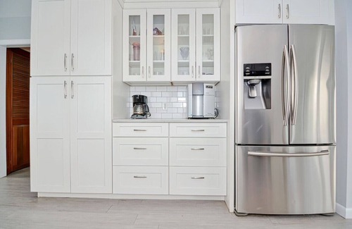 Gloucester Haus | NEW Rental: 2 min walk to Private Coffin's Beach