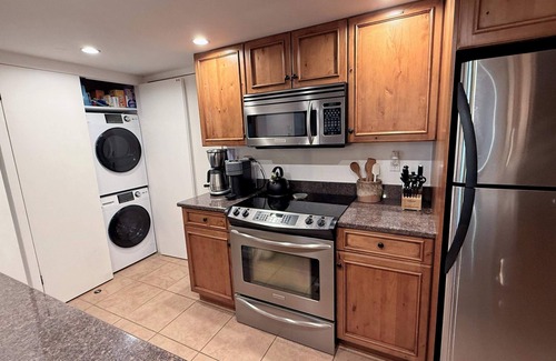 Vail Eigentumswohnung | New Rental - Vail Mountain Views, Outdoor Hot Tub, Great Location. Pet Friendly