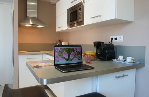 Bois Clos d'Orleans Wohnung | Neues Studio 2/4 Personen, klimatisiert, 28 m2, Porte de Paris - Geschlossene Box