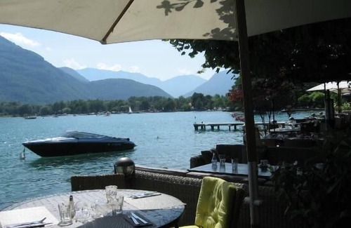 Verthier Wohnung | Neues Studio am Rande des Sees von Annecy