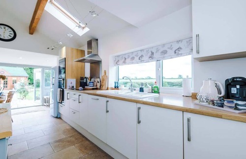 Wollerton Hütte | NEW! Stunning Cottage, Ideal for Families & Groups