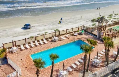 Bostwick Park Wohnung | NEW! Stunning Ocean Front Studio Private Balcony