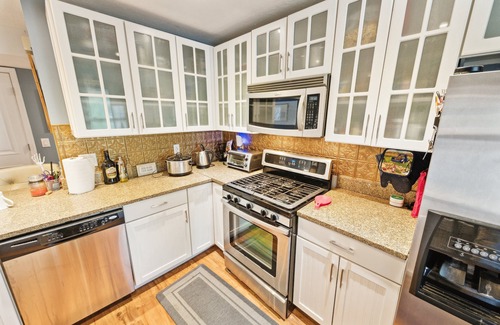 Notre Dame Eigentumswohnung | NEW! Stylish Notre Dame Condo | Sleeps 6