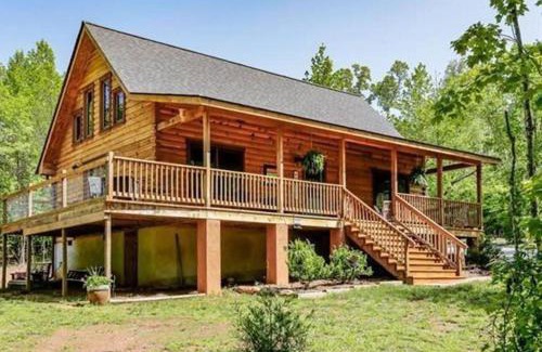 Rutherfordton Skihütte | NEW Tryon Cabin by TIEC in Green River Highlands