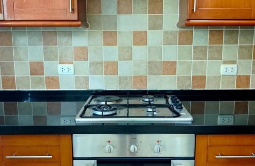 Huai Yai Haus | New villa swimming pool/6 bedrooms/free WiFi/parking space/pool table/Netflix