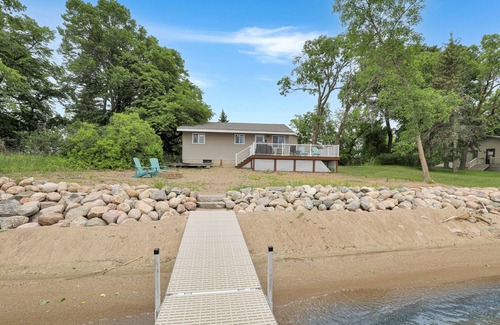 Battle Lake Haus | NEW! West Battle Lake, Amazing Grace Etta Beach