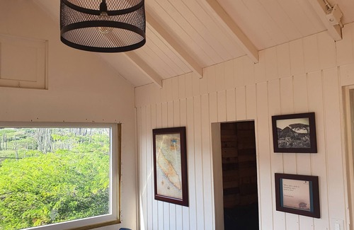 Shiribana Kabine | NEW: Wine Cabin