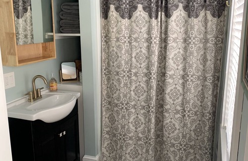 Lisbon Falls Haus | Newer 1 bedroom 1 bath furnished apartment in quiet Maine town