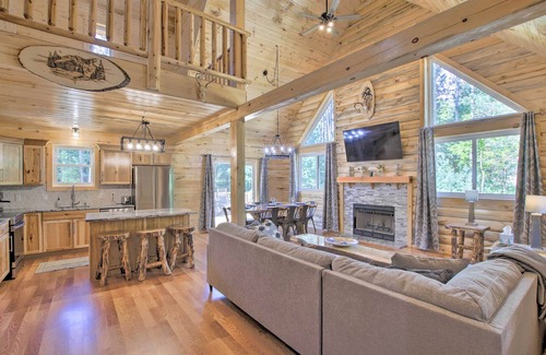 Lake Shore Estates Haus | Newly build private Home 3 min Castle Rock Lake, 30 min to Dells, Free Firewood