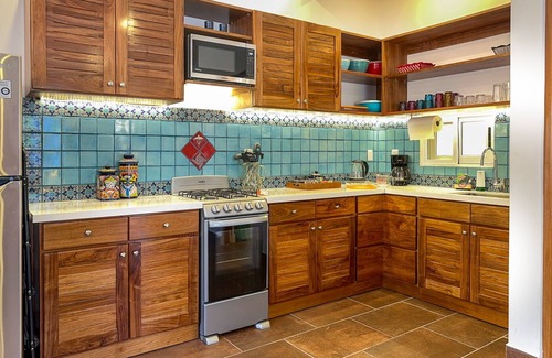 Puerto Morelos Wohnung | Newly built 1 bdrm, luxury apartment. Quiet and yet close to everything.