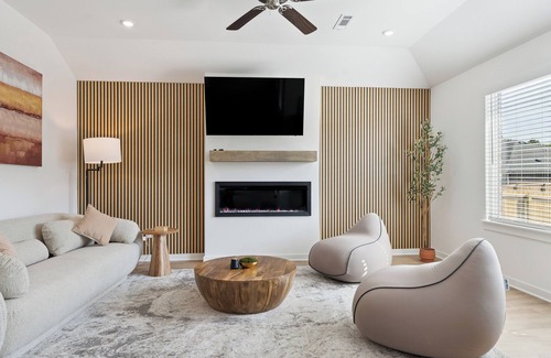 Lowell Haus | Newly Built 3BR Retreat in the Heart of NWA – I-49 & Hot Spots