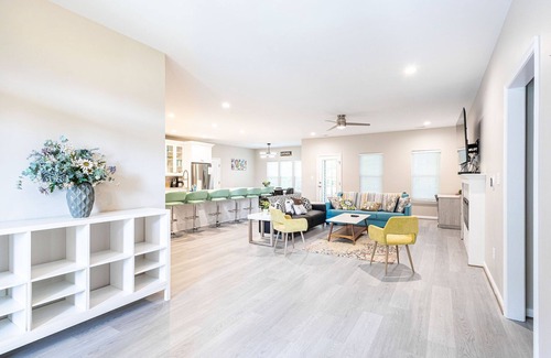 Reservoir Haus | Newly built 5 Bedroom Rancher with 2 master's and a big yard with playground