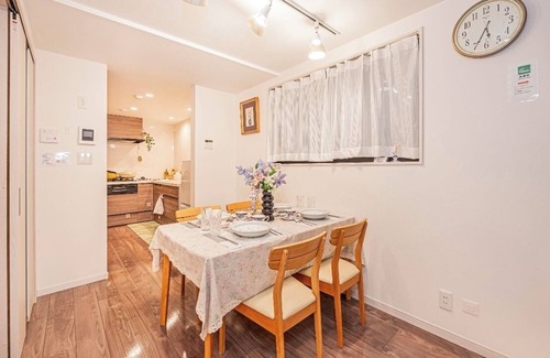 Bunkyo Haus | Newly built 82 sq.m. 2ldk with garage located 4 min. from Kaminakazato station, Japanese style bedroom with large living room, 1 min. from 24-hour convenience store, direct access to Ueno 8 min.