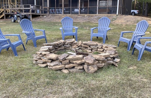 Batesville Kabine | Newly Built Cabin with a 2.5 acre Lake on 120 Acres of Private Land