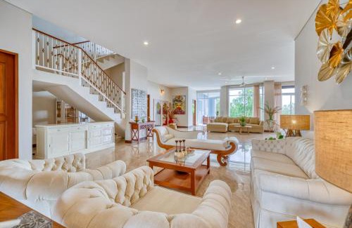 Pecatu Villa | NEWLY BUILT Grand 4bd Villa in Uluwatu with OceanView