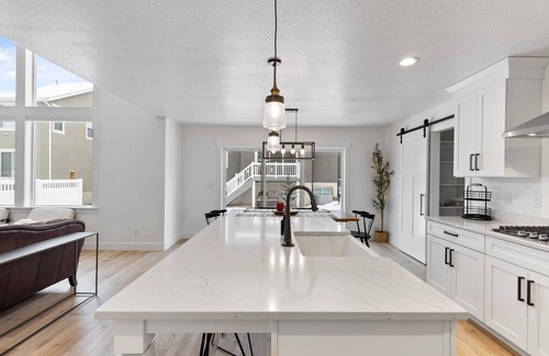 Salt Lake County Haus | Newly Built Home in Herriman