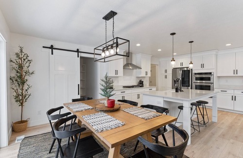 Salt Lake County Haus | Newly Built Home in Herriman