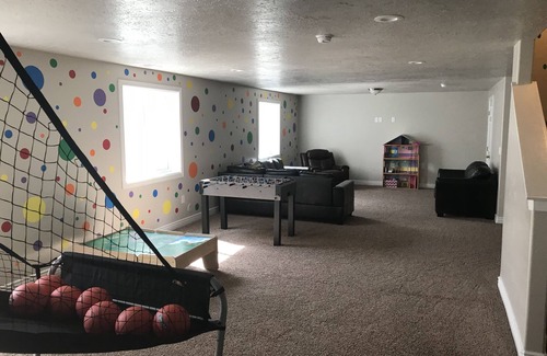 South Weber Haus | Neu gebautes Haus mit 6 Betten / 3. 5 Bad! 15 Minuten zu Lagoon, HAFB und Snowbasin!