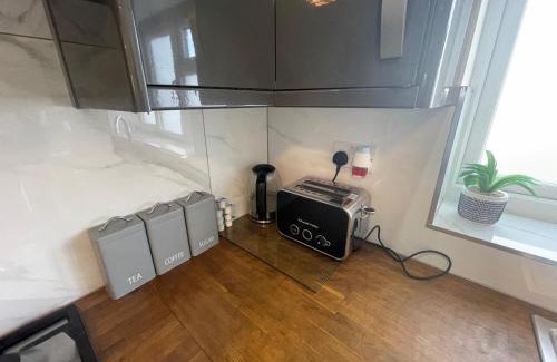 East Dunstable Wohnung | Newly built modern flat with free parking close to London Luton airport and L&D hospital