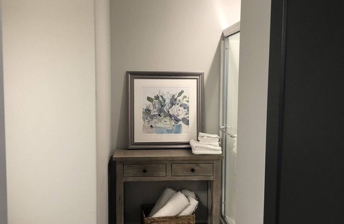 Heights Haus | Neu gebaute private Garagenwohnung in Little Rocks Heights!