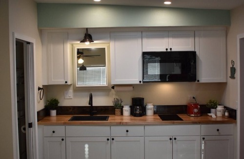 Roosevelt Wohnung | Newly Built Rustic Studio with Pool, Hot tub, Firepit and More