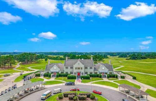 Red Hill Haus | Newly Listed - A Golfer's Paradise - Legends Golf